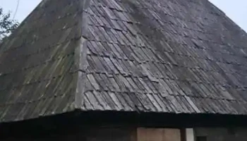 Biserica de lemn „Sfinții Arhangheli Mihail și Gavril” din satul Văleni - Văleni