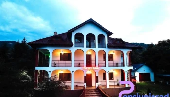 Casa cu Elefanți - Corbșori