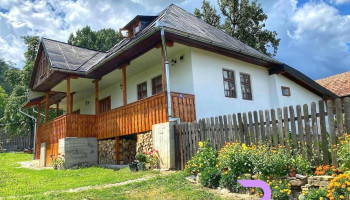 Casuta Bunicilor Corbii de Piatra - Corbi