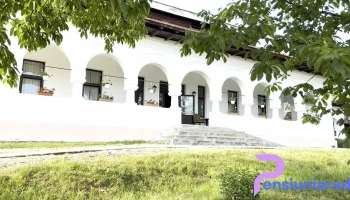 Conacul Dintre Vii - Urlați