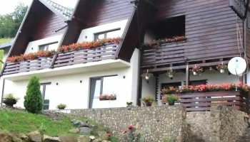 La Izvor - Mănăstirea Humorului 727355