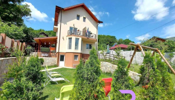 Pensiunile Căsuța cu Trandafiri 1 si 2 - Slănic