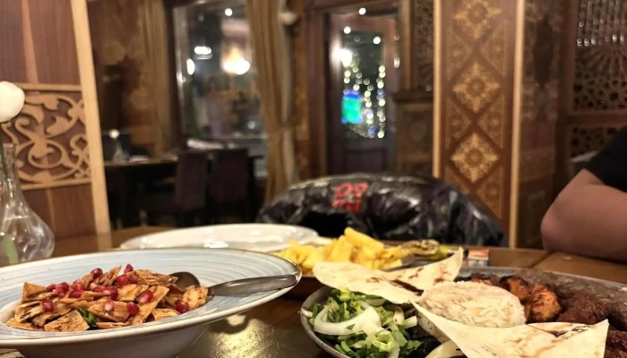 Arabesk Restaurant -  Site Web - Voluntari