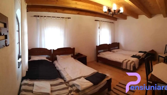 Avarsag Panzio Camere - Vărșag