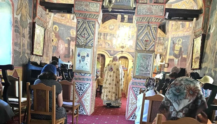 Biserica Adormirea Maicii Domnului A Ungurenilor Din Fantanele Deschis Acum - Fântânele