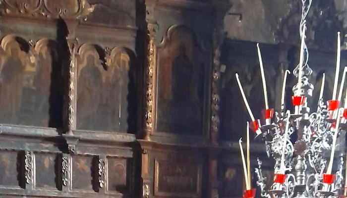 Biserica Duminica Tuturor Sfintilor Din Parhauti Telefon - Părhăuți