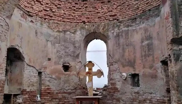 Biserica ruinată de la Ciuperceni-Poiana - Ciuperceni