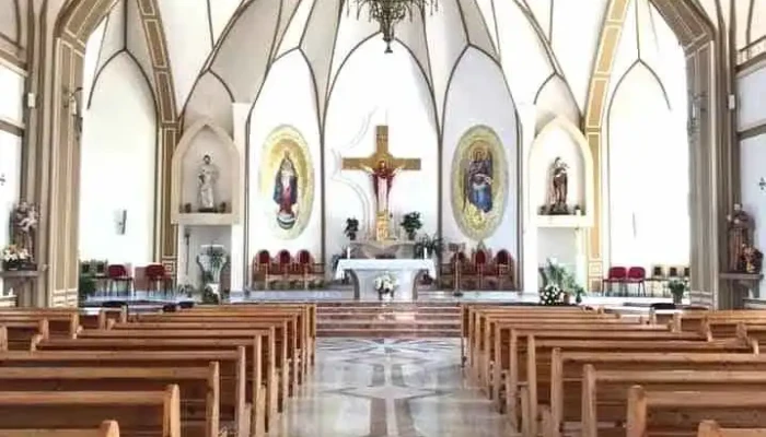 Biserica Sfantul Mihail Biserica - Satu Nou