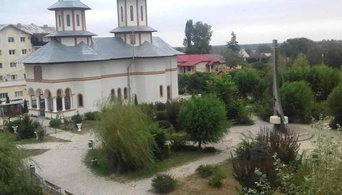Biserica Sfintii Arhangheli Mihail Si Gavriil Recenzii - Gugești