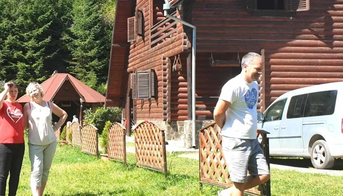Cabana Rausor Deschis Acum - Rucăr