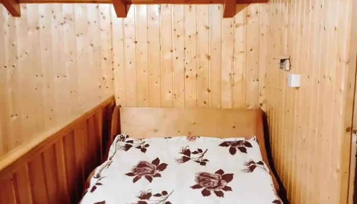 Cabana Rosia De La Vizitatori - Roșia