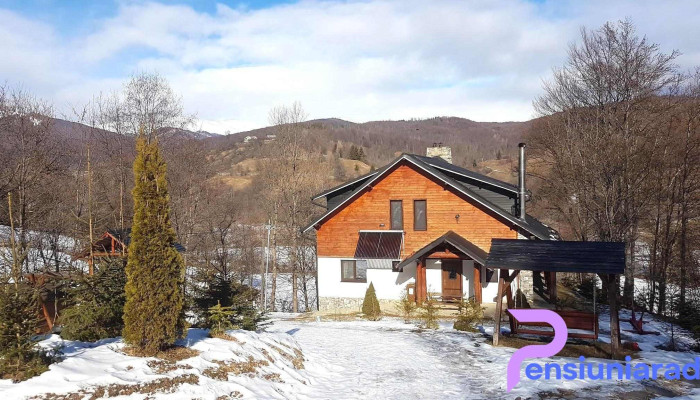 Cabana Subbai De La Vizitatori - Teșila