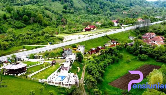 Camping La Valcele Merisor Banita -  De La Vizitatori - Merişor