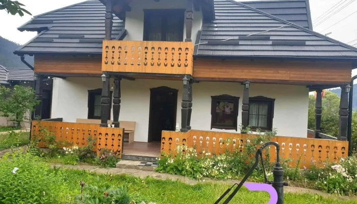 Casa cu Steag - România