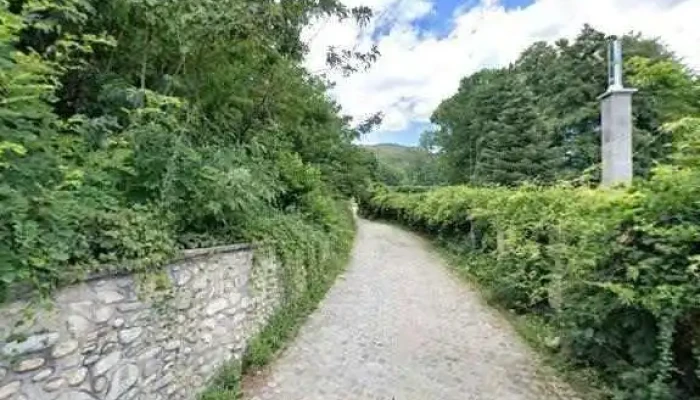 Casa Din Padure Street View Si 360deg - Dobrița