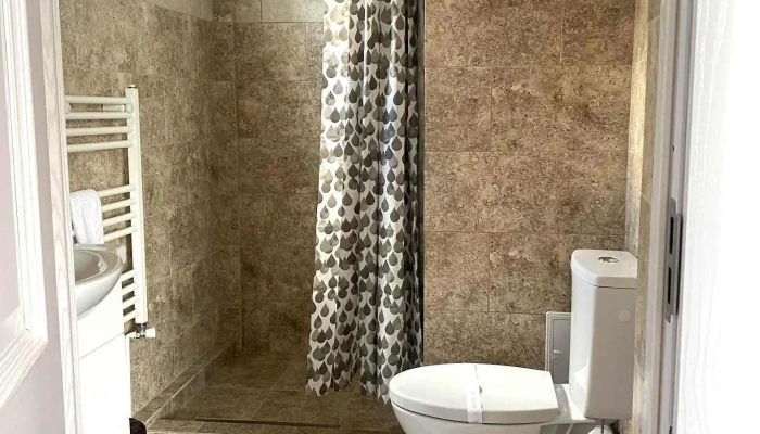 Casa Laur -  De La Vizitatori - Mănăstirea Humorului
