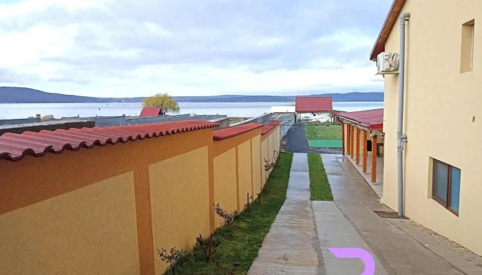 Casa Luis -  Locație - Coronini