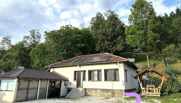 Casa Lupilor Transfagarasan -  Comentarii - Arefu