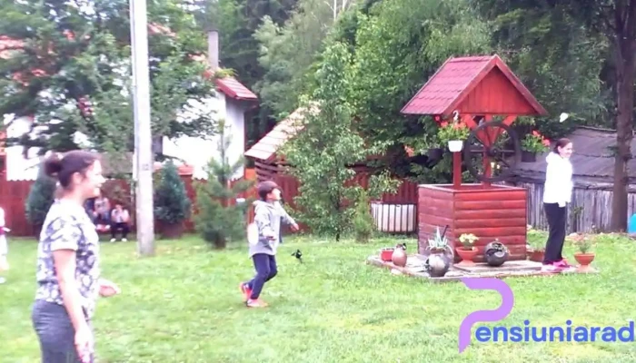 Casa Moldovan -  Videoclipuri - Izvoru Mureșului