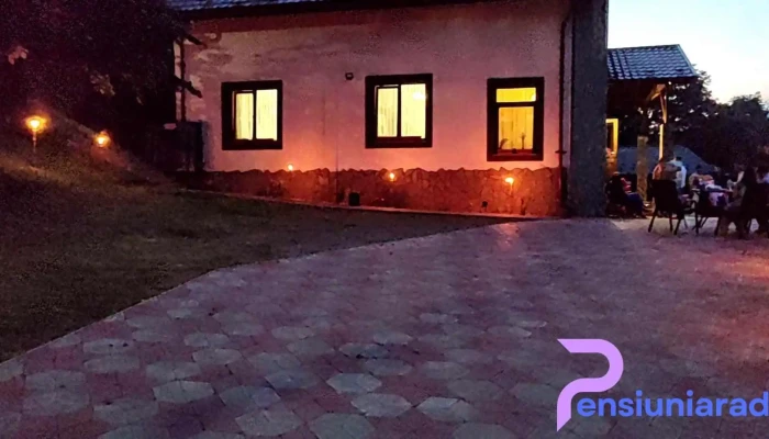 Casa Stejarul Lui Andrei -  Exterior - Izvoarele