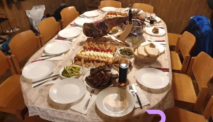 Casa Vanatorului Instagram - Mesesenii De Sus 92/d