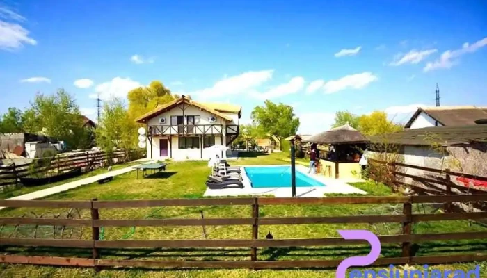 Cazare Crisan Pensiunea Karla - Crișan 827060