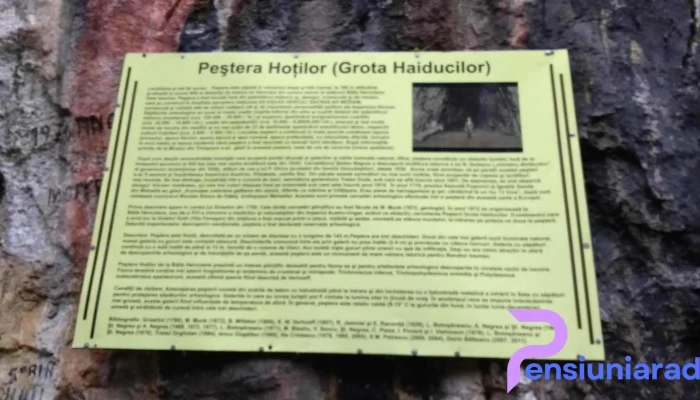 Cazinoul Din Baile Herculane Grota Haiducilor - Băile Herculane