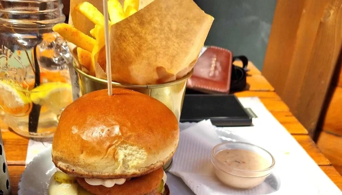 Central Bistro -  Adresă - Cristuru Secuiesc