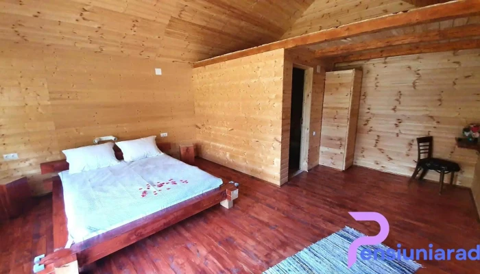 Complex Traisteni -  Camere - Trăisteni