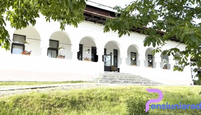 Conacul Dintre Vii - Urlați