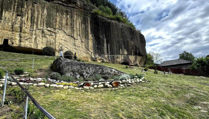 Conacul Doamnei Comuna Corbi Arges   Pensiune Agroturistica Adresă - Poduri