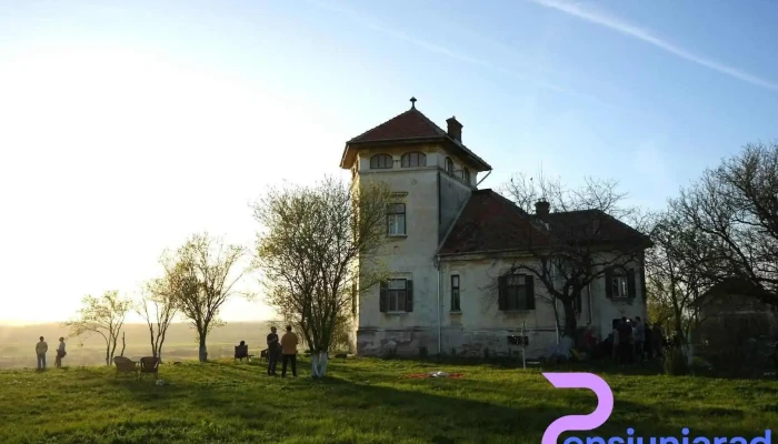 Conacul Teișanu - Coţofenii Din Faţă