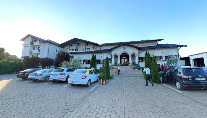 Curtea Bizantina Street View Si 360deg - Șcheia