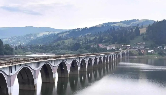 Debarcader Ceahlau Aproape De Mine - Ceahlău