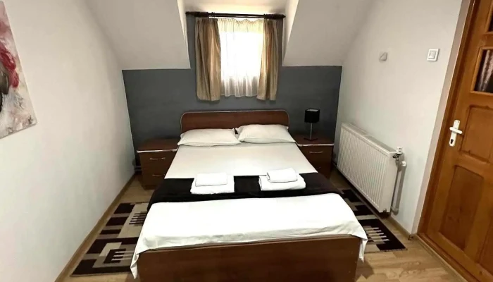 Dmc House -  De La Vizitatori - Frumosu