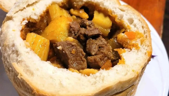 Falo Restaurant Bunny Chow - Borsec