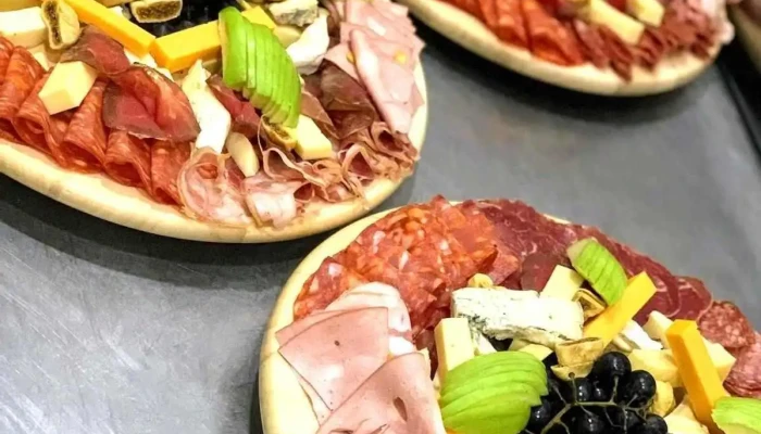 Farmers House   Steaklounge Pizza - Beiuș