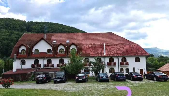 Forras Panzio Izvorul Exterior - Corund