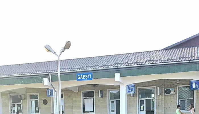 Gaesti Găești - - Găești