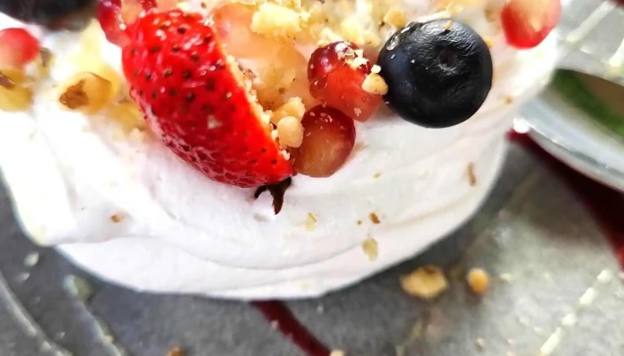 Garden Pub -  Pavlova - Pitești