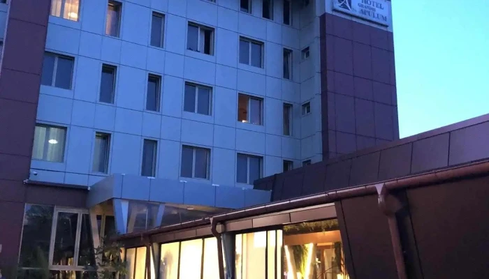 Grandis Apulum -  Exterior - Mioveni