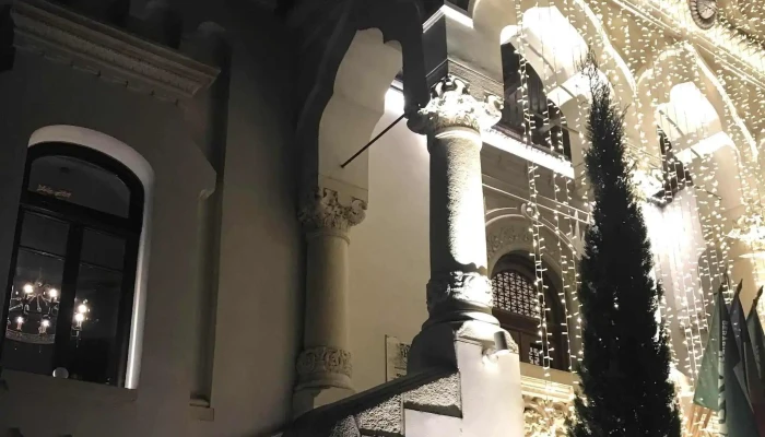 Hanu' Berarilor Casa Oprea Soare - București