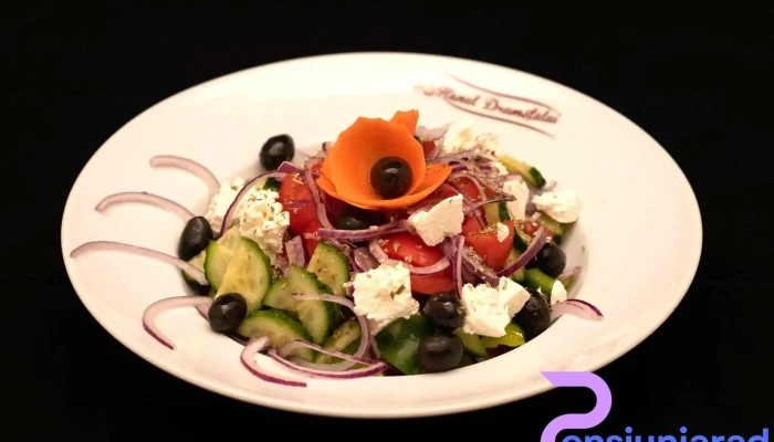 Hanul Drumetului Salata Greceasca - București