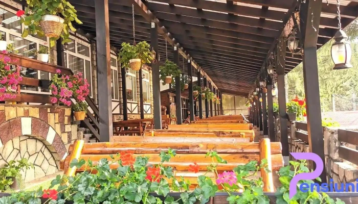 Hanul Izvorul Rece -  Exterior - Sinaia