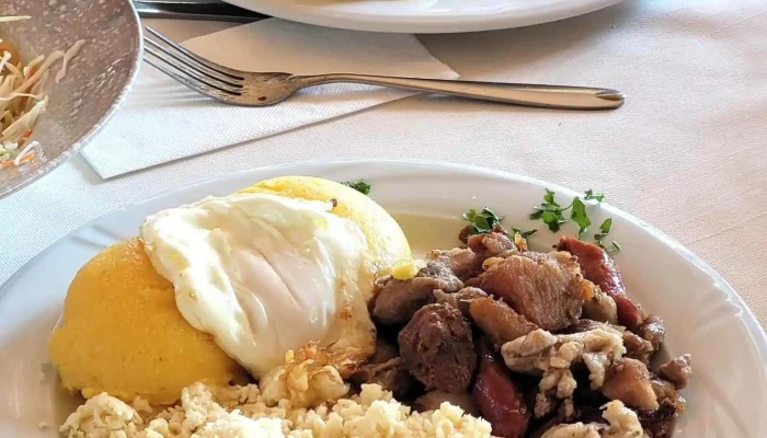 Hanul Ursilor Polenta - Târgu Neamț