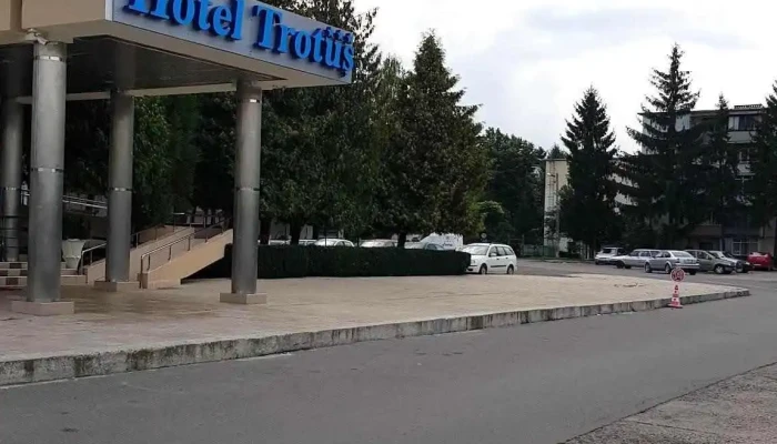 Hotel Trotus Cazare Onesti Exterior - Onești