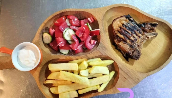 Ili -  Rux Restaurant Mancaruribauturi - Sucevița