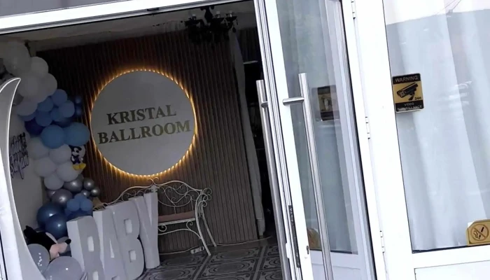 Kristal Ballroom -  Deschis Acum - Podu Turcului
