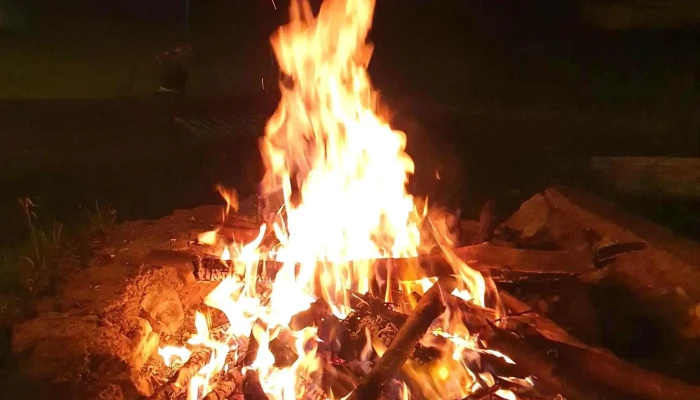La Busuri Camp Rosia Deschis Acum - Roșia