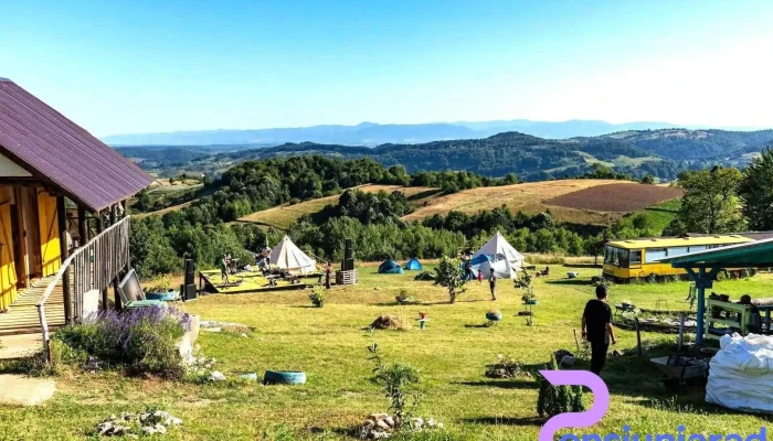 La Busuri Camp Roșia - Roșia
